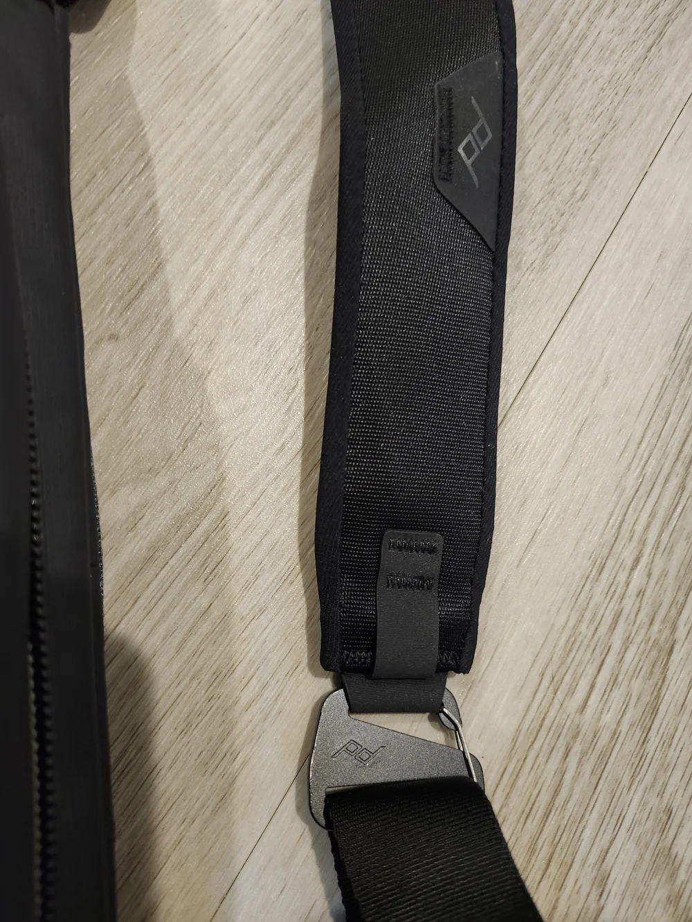 Peak Design Crossbody- Black - Minimal Men's Everyday Bag
